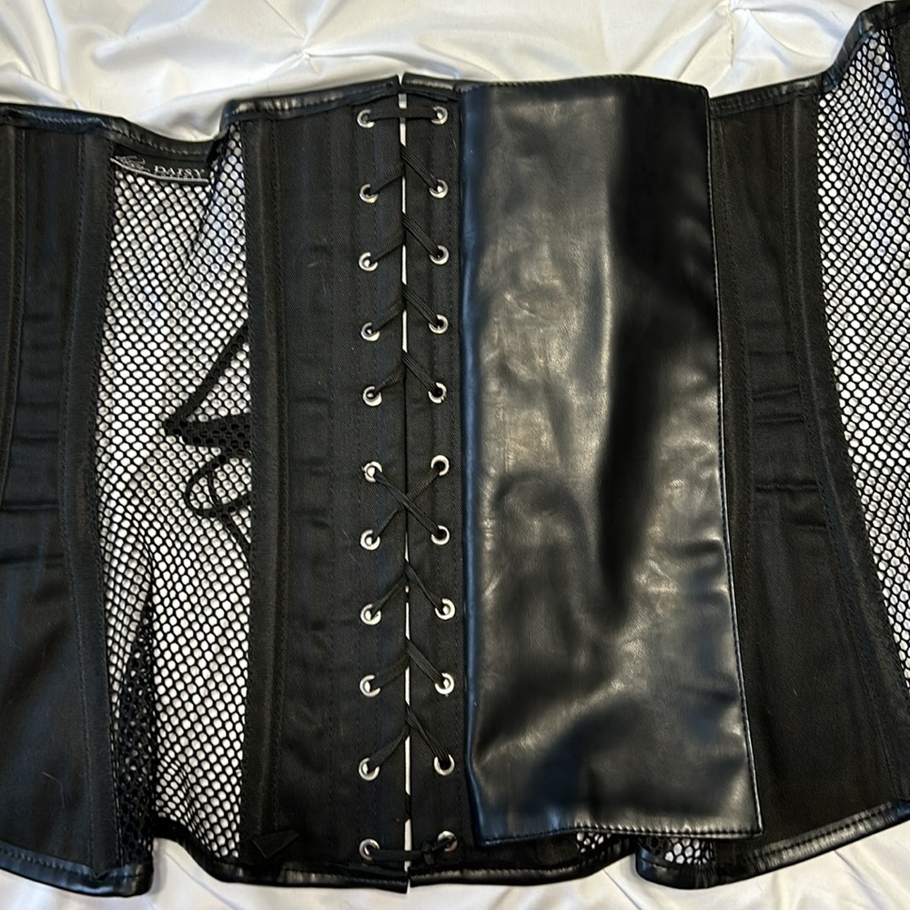 Daisy Corset - Picture 4 of 14